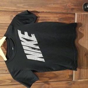 Nike Boys Youth Dry fit shirt Size Medium
